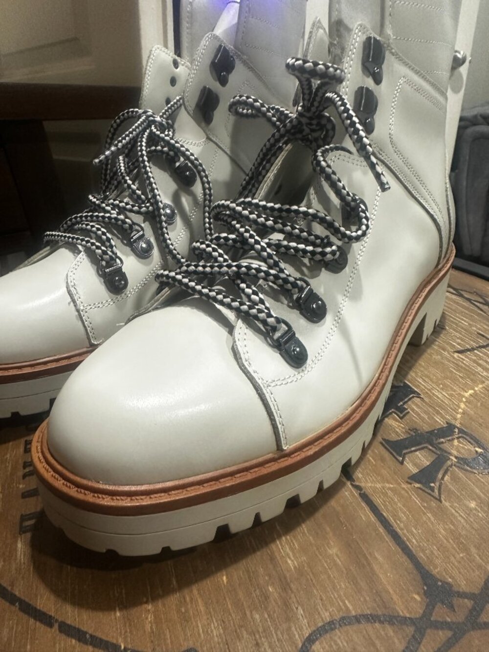 Marc Fisher Women’s Size 11M Cream Leather Combat Boots Lug Sole – Never worn